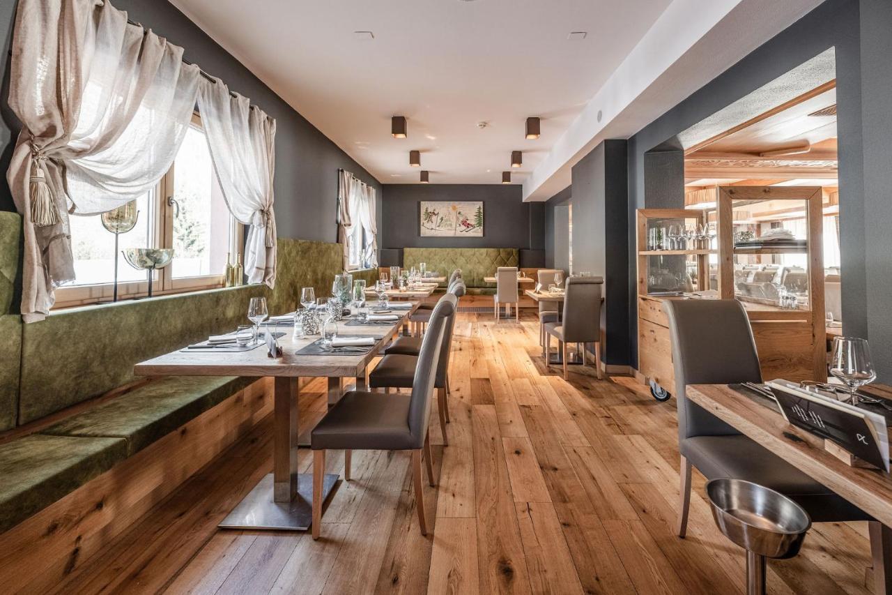 Ravelli Sporting Hotel Mezzana  Eksteriør billede