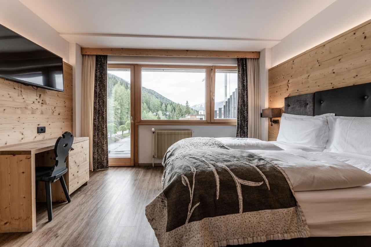 Ravelli Sporting Hotel Mezzana  Eksteriør billede