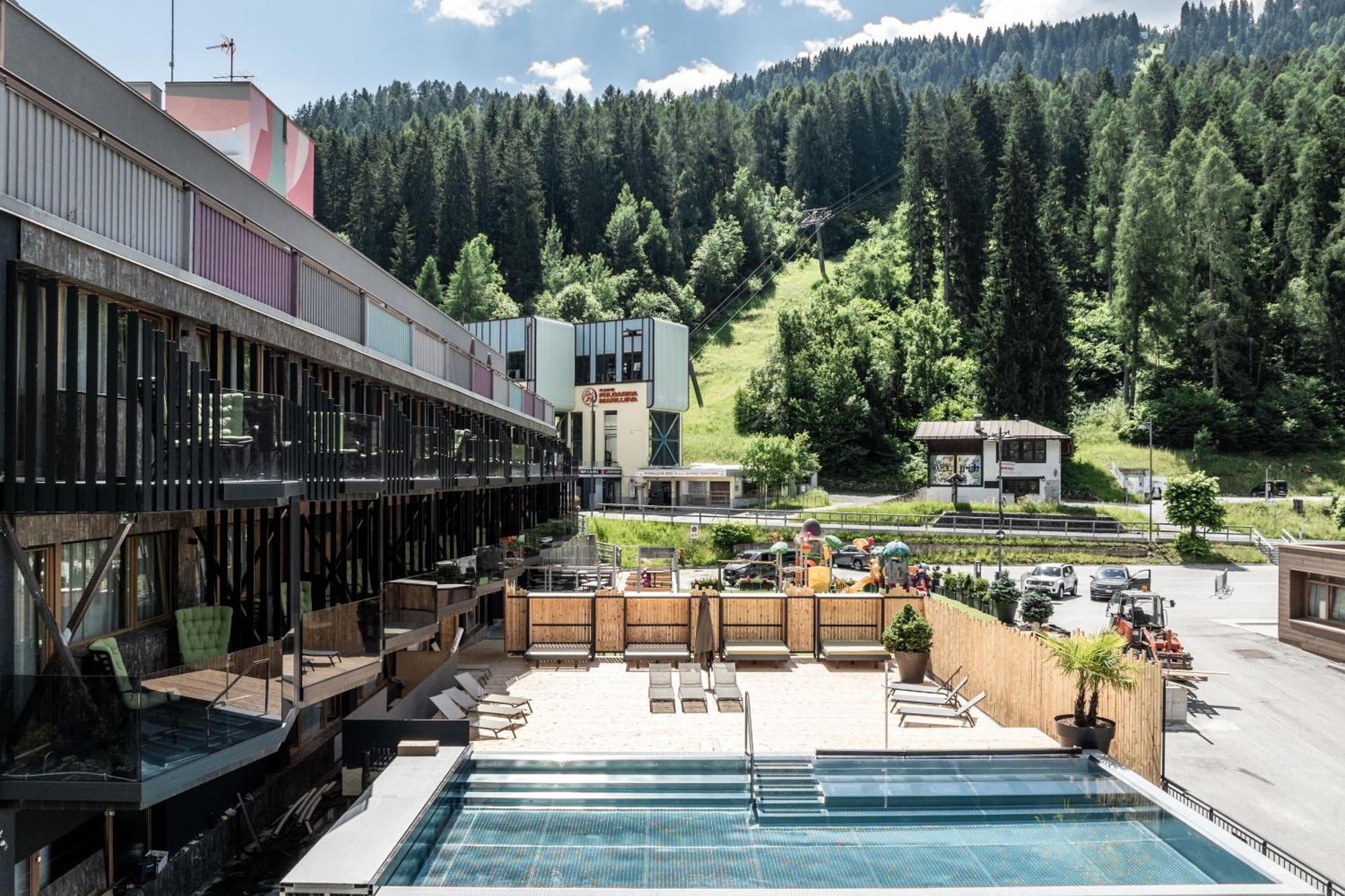 Ravelli Sporting Hotel Mezzana  Eksteriør billede