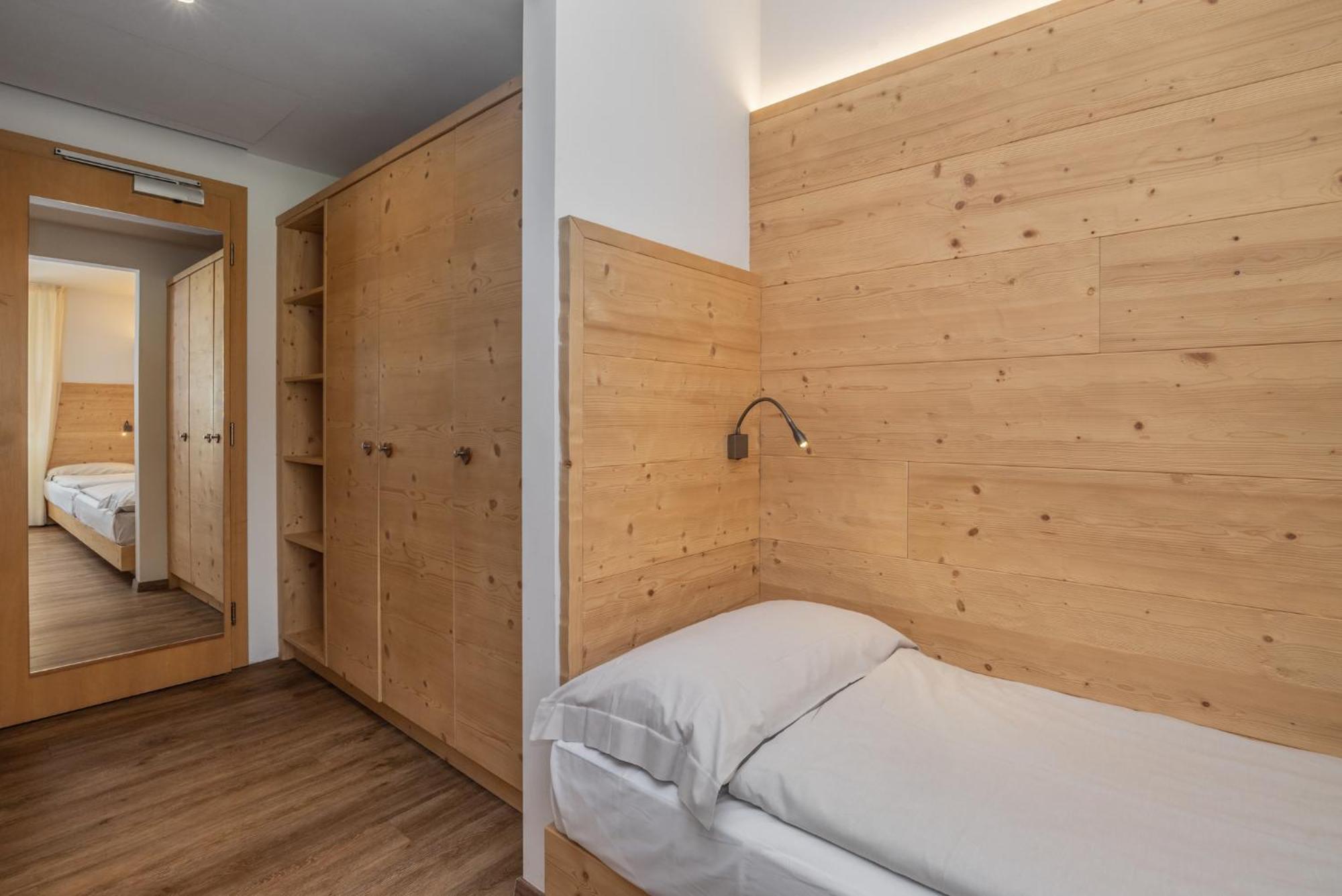 Ravelli Sporting Hotel Mezzana  Eksteriør billede