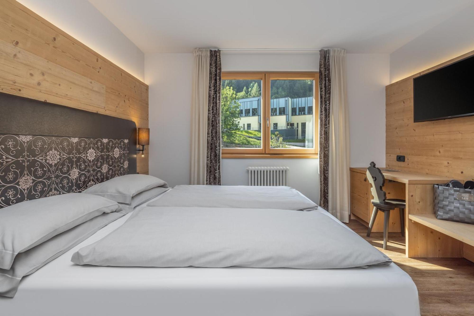 Ravelli Sporting Hotel Mezzana  Eksteriør billede