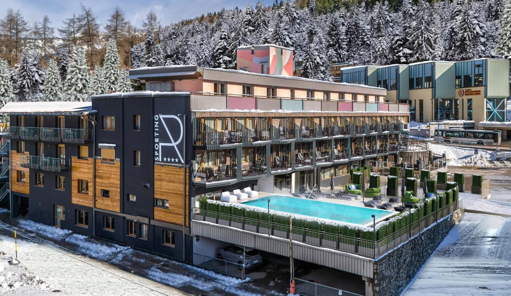 Ravelli Sporting Hotel Mezzana  Eksteriør billede