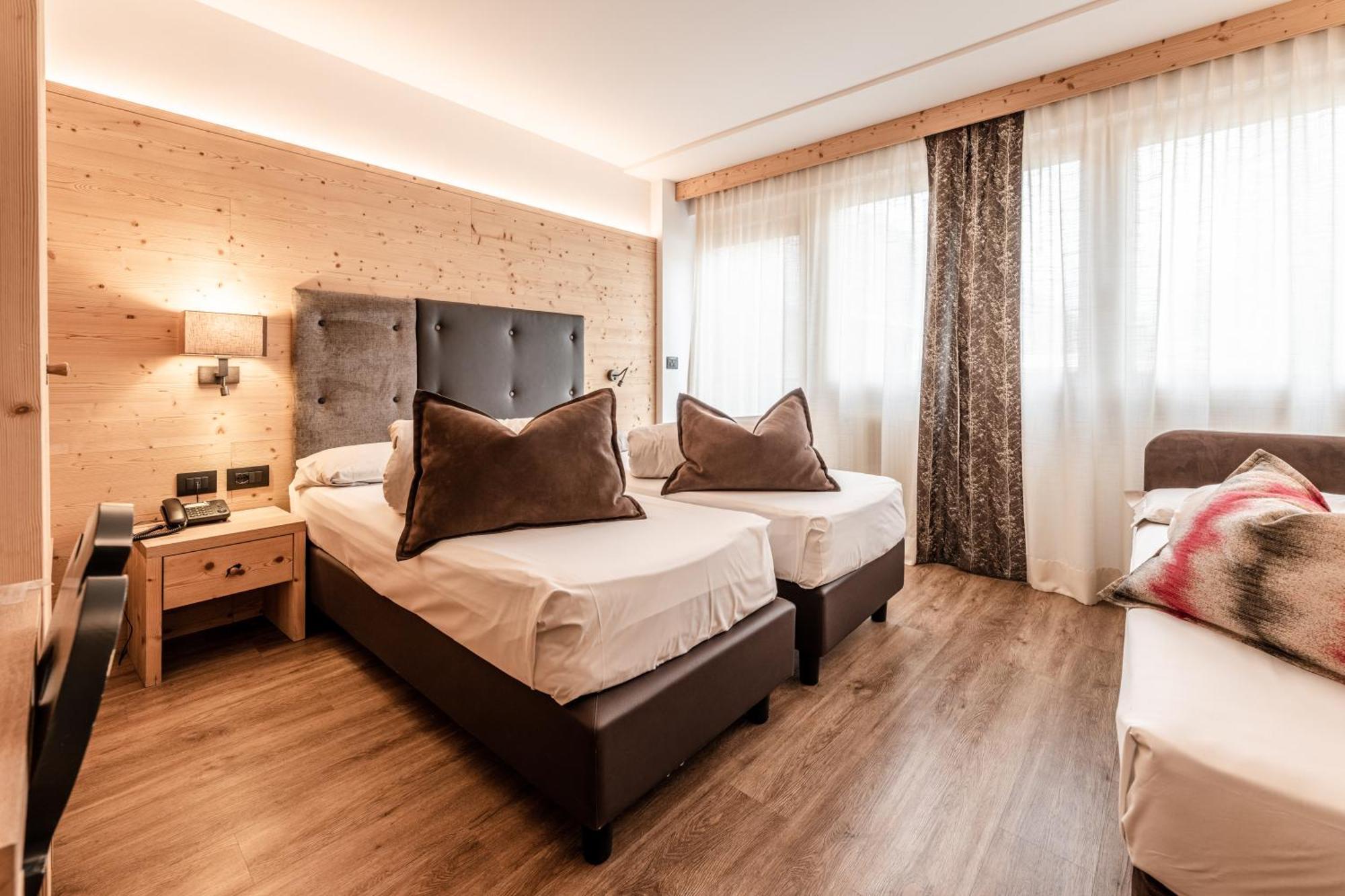 Ravelli Sporting Hotel Mezzana  Eksteriør billede