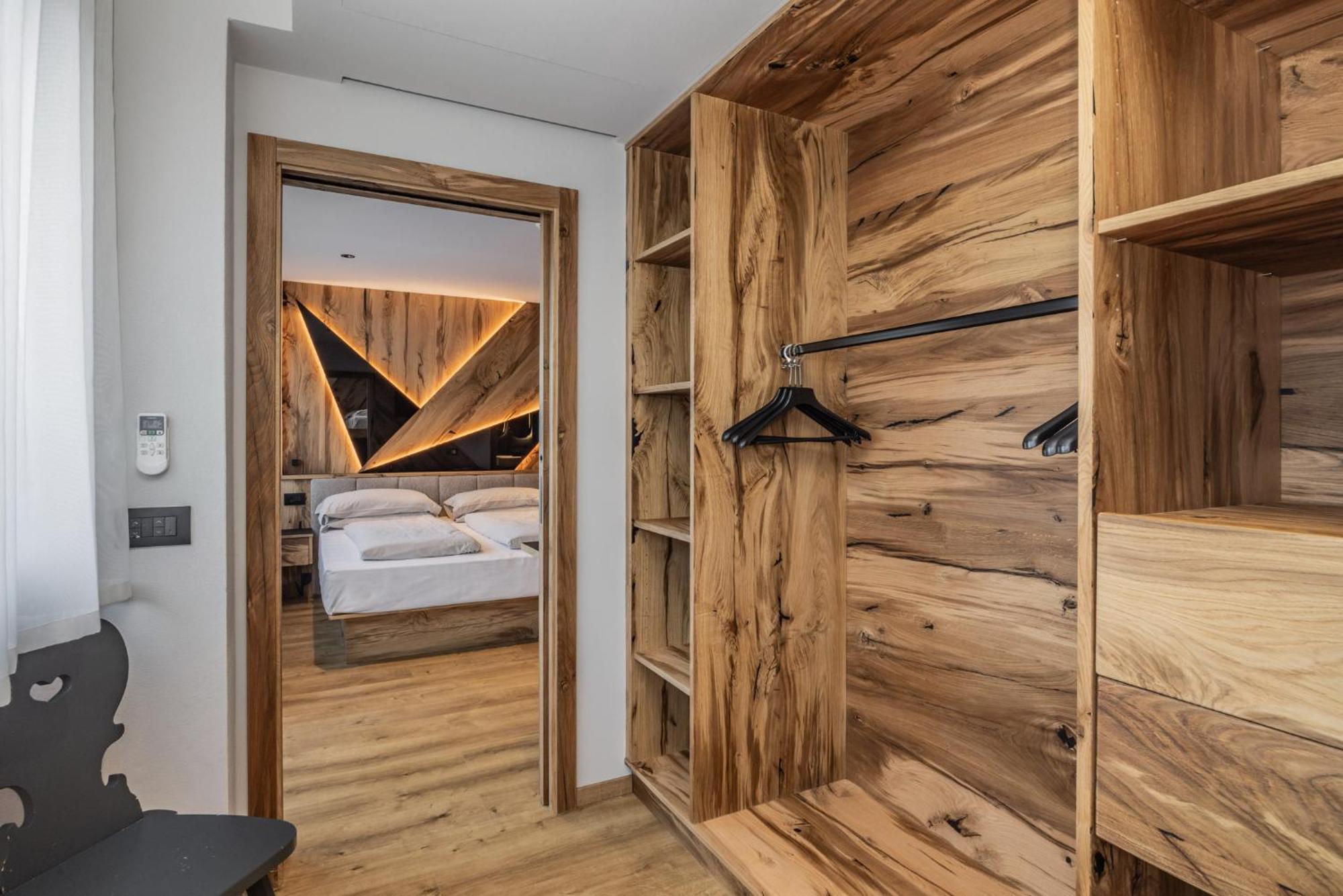 Ravelli Sporting Hotel Mezzana  Eksteriør billede